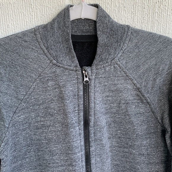 Lululemon Pleat to Street Bomber Coat Gray Pockets Back Pleat Jacket Sz 4 - Picture 10 of 10